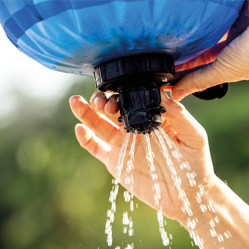 Carica immagine in Galleria Viewer, Ortlieb Water-Sack (10 L) in action