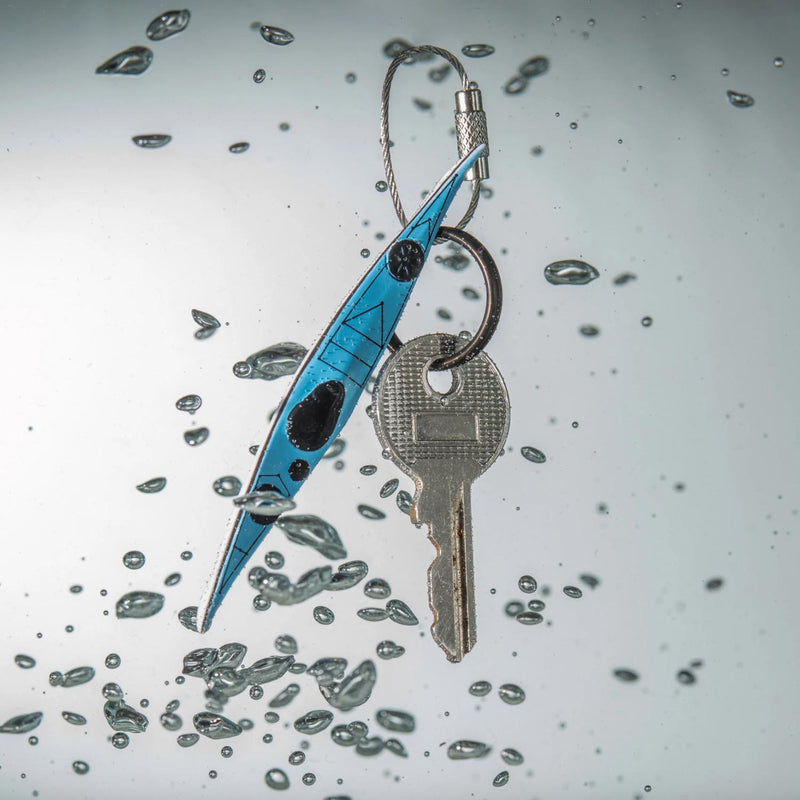 Lade das Bild in Galerie -Viewer, Hobkey Schlüsselanhänger Seekajak in blau