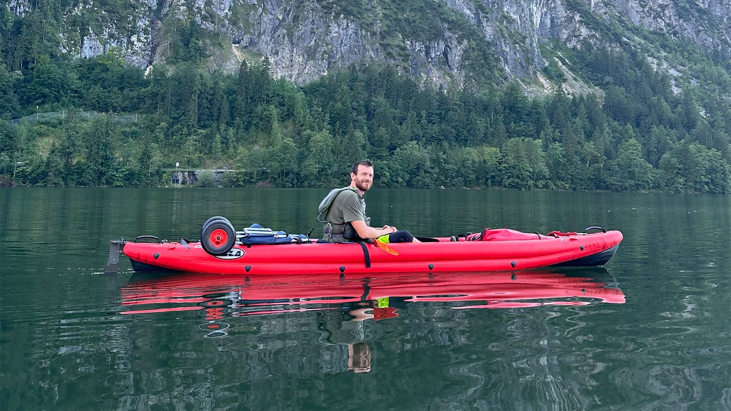 Canoe vs. Kayak – Understanding the Key Differences | Kanu-Online