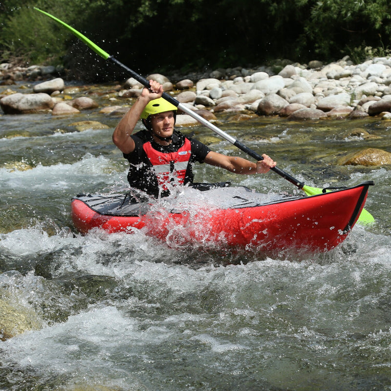 Lade das Bild in Galerie -Viewer, Gumotex Swing 1 in rot im Einsatz im Wildwasser
