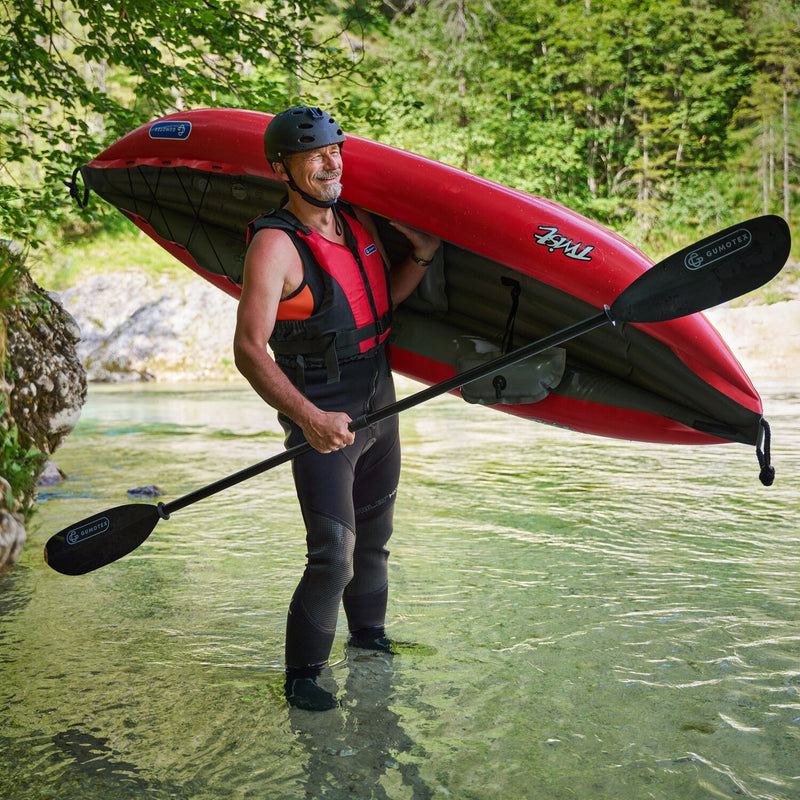 Carica immagine in Galleria Viewer, Gumotex Twist 1 in rot getragen
