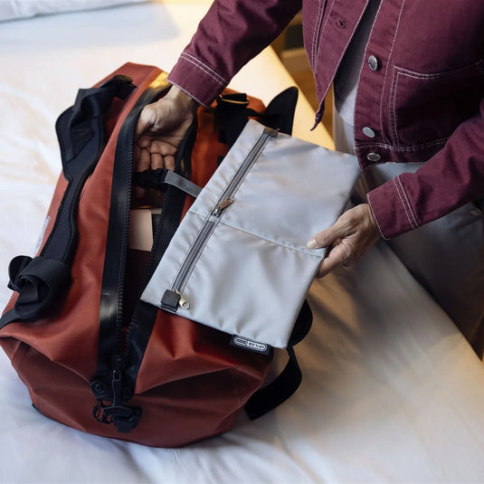 Ortlieb Duffle Lite Reisetasche Innentasche im Einsatz