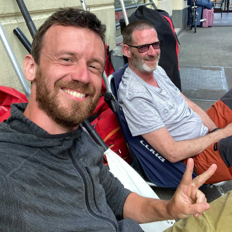 Lade das Bild in Galerie -Viewer, Steve und Ingo im Eckla Beach Rolly
